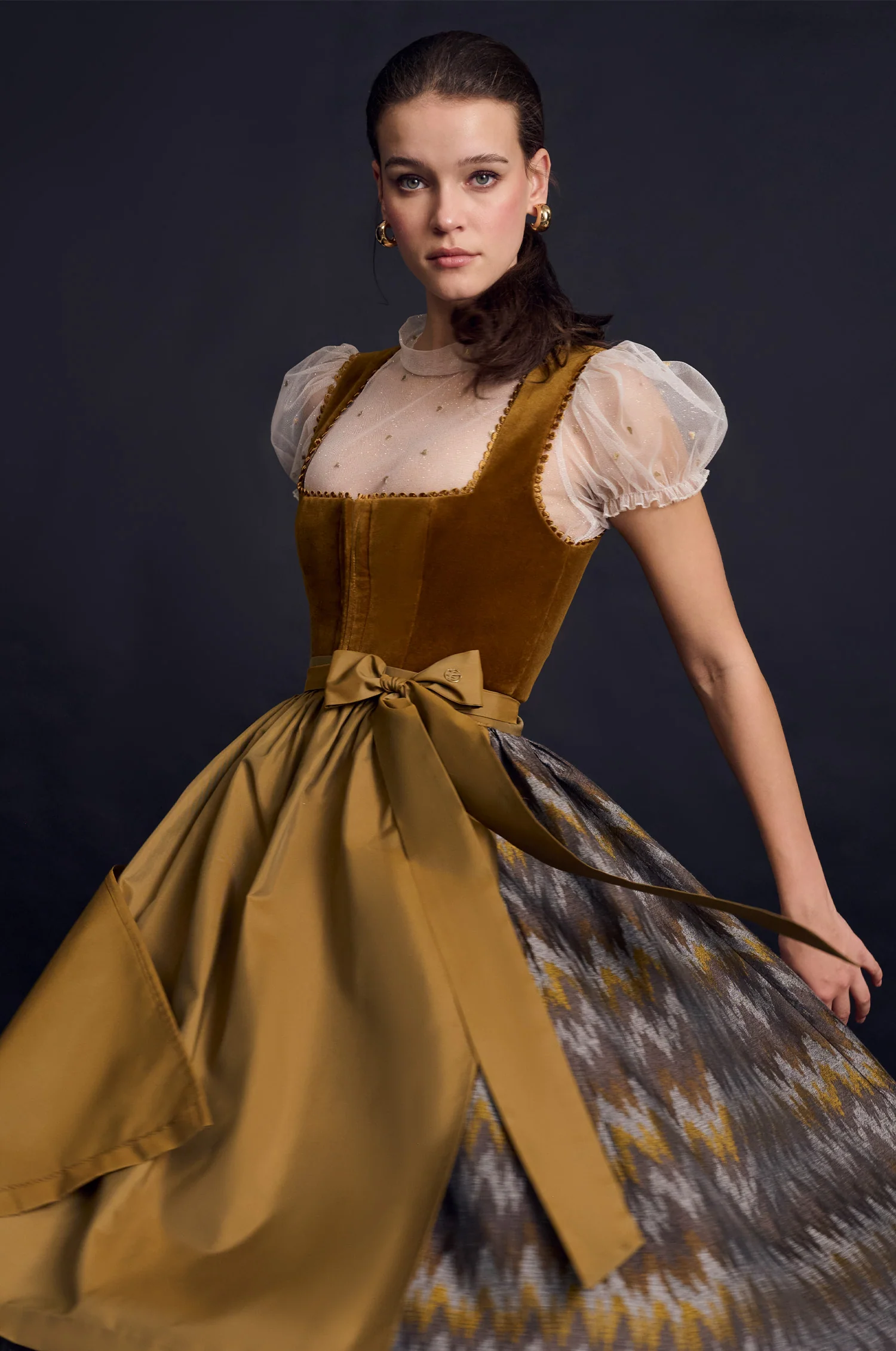 Dirndl Ancona in Gold - Image 6