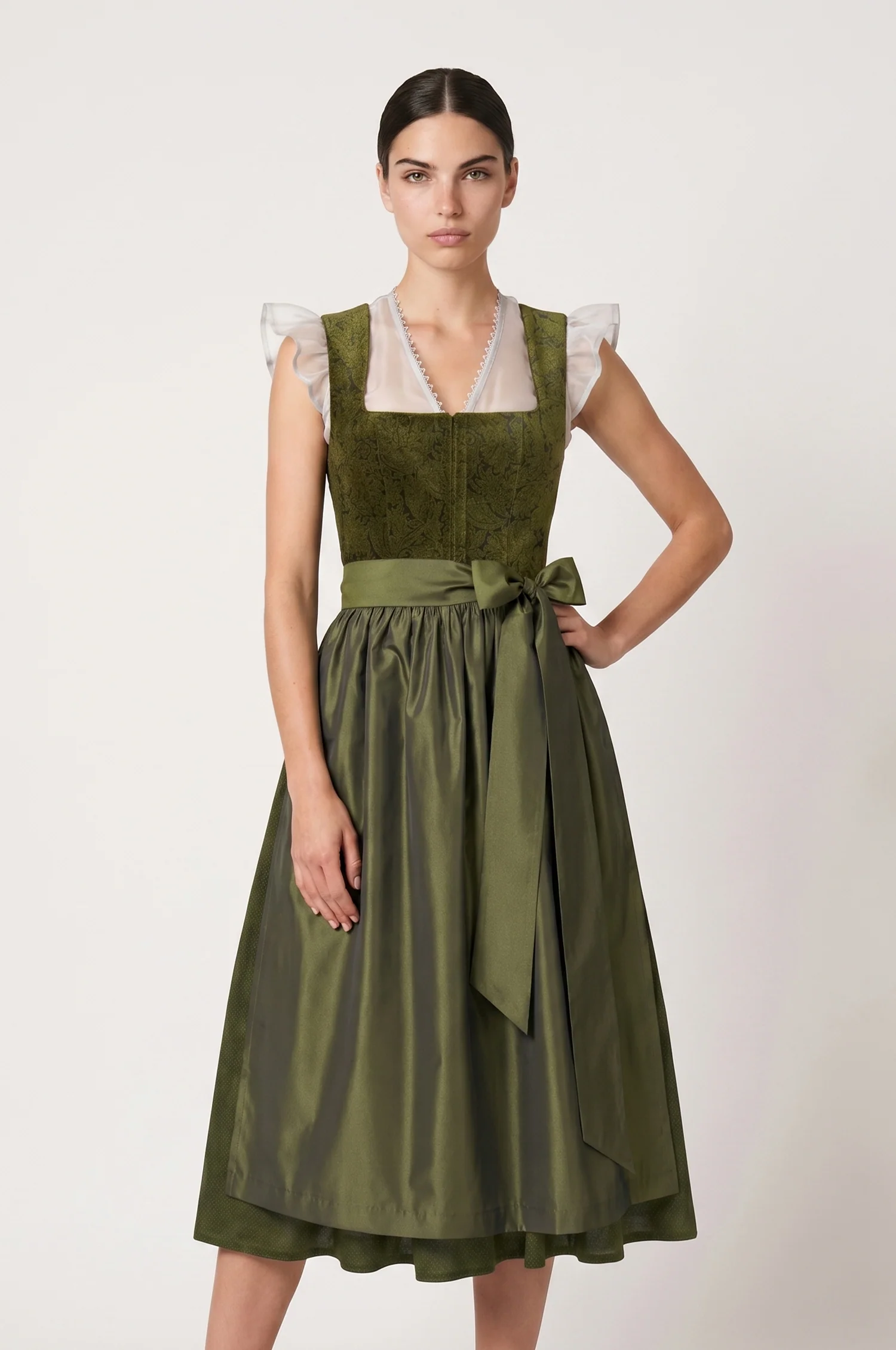 Dirndl Genf in Olive