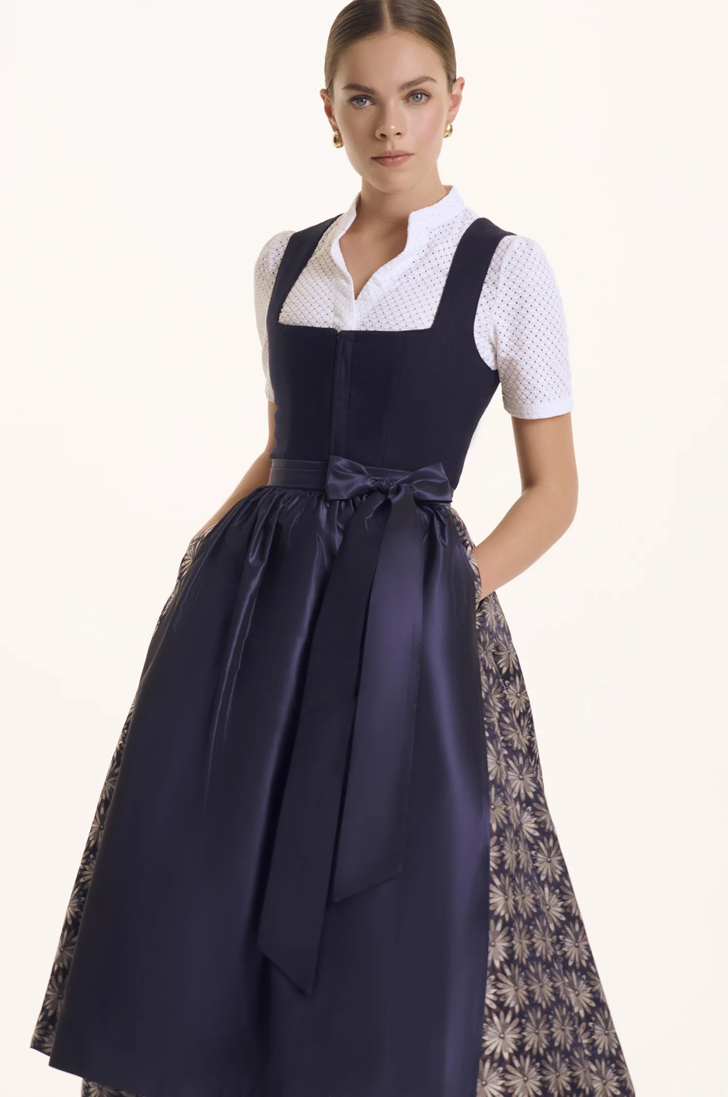 Dirndl Ida in Nachtblau - Image 4