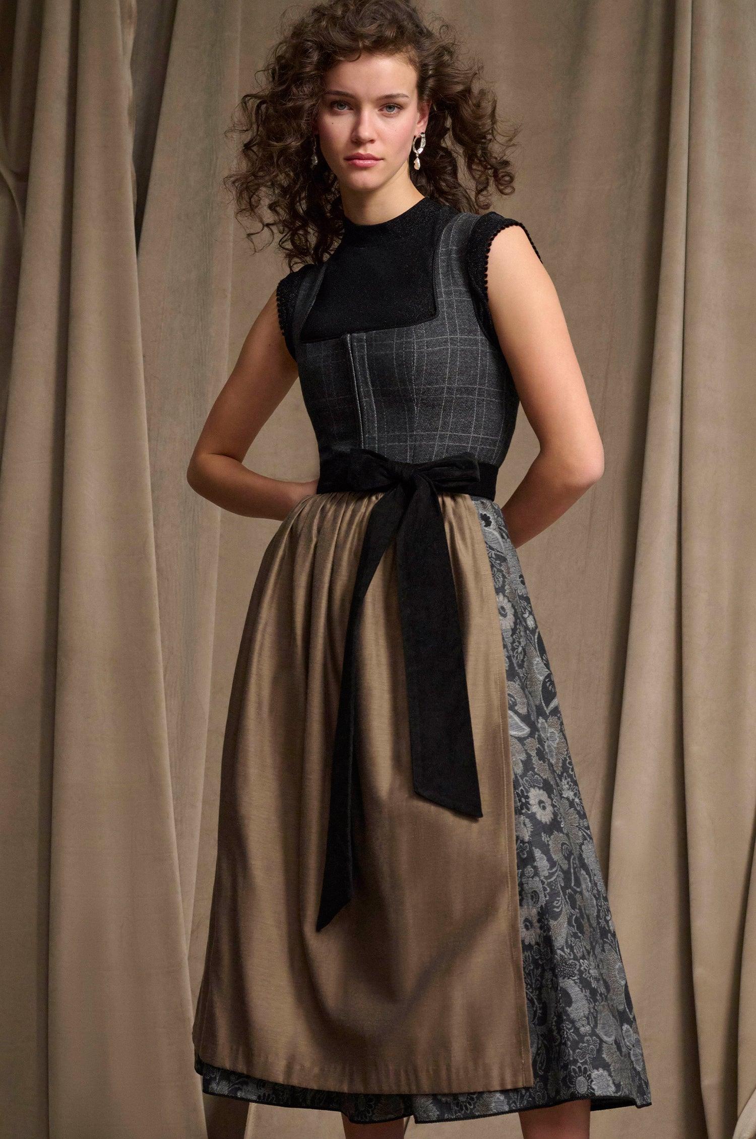 Dirndl Lausanne in Schwarz - Image 3