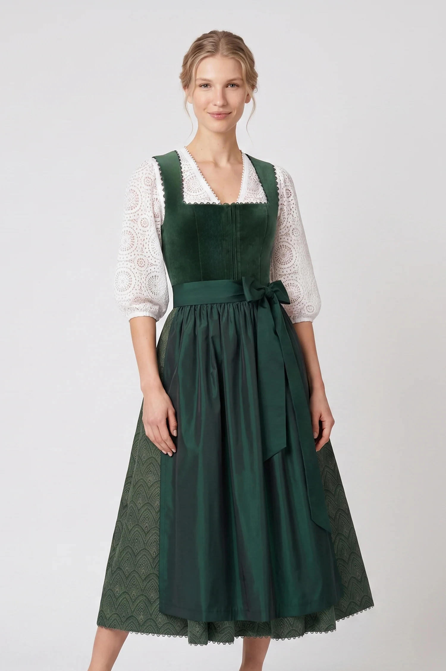 Dirndl Laval in Pinie