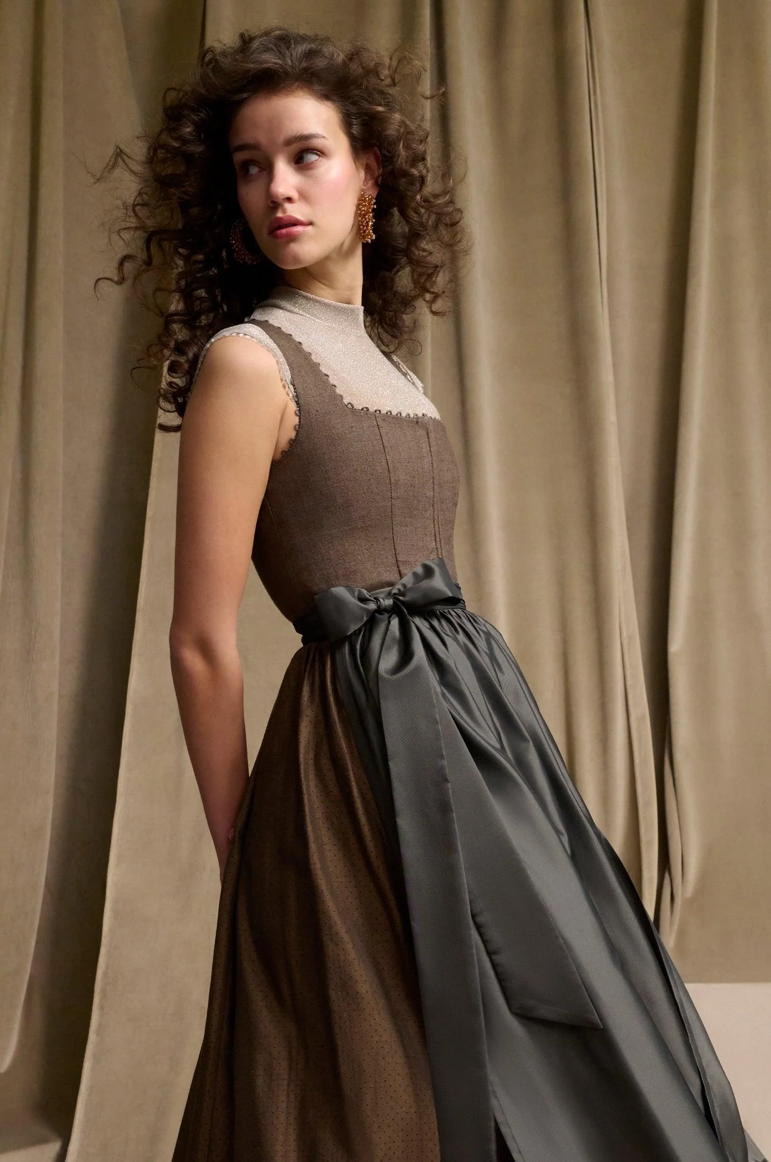 Dirndl München in Taupe - Image 3