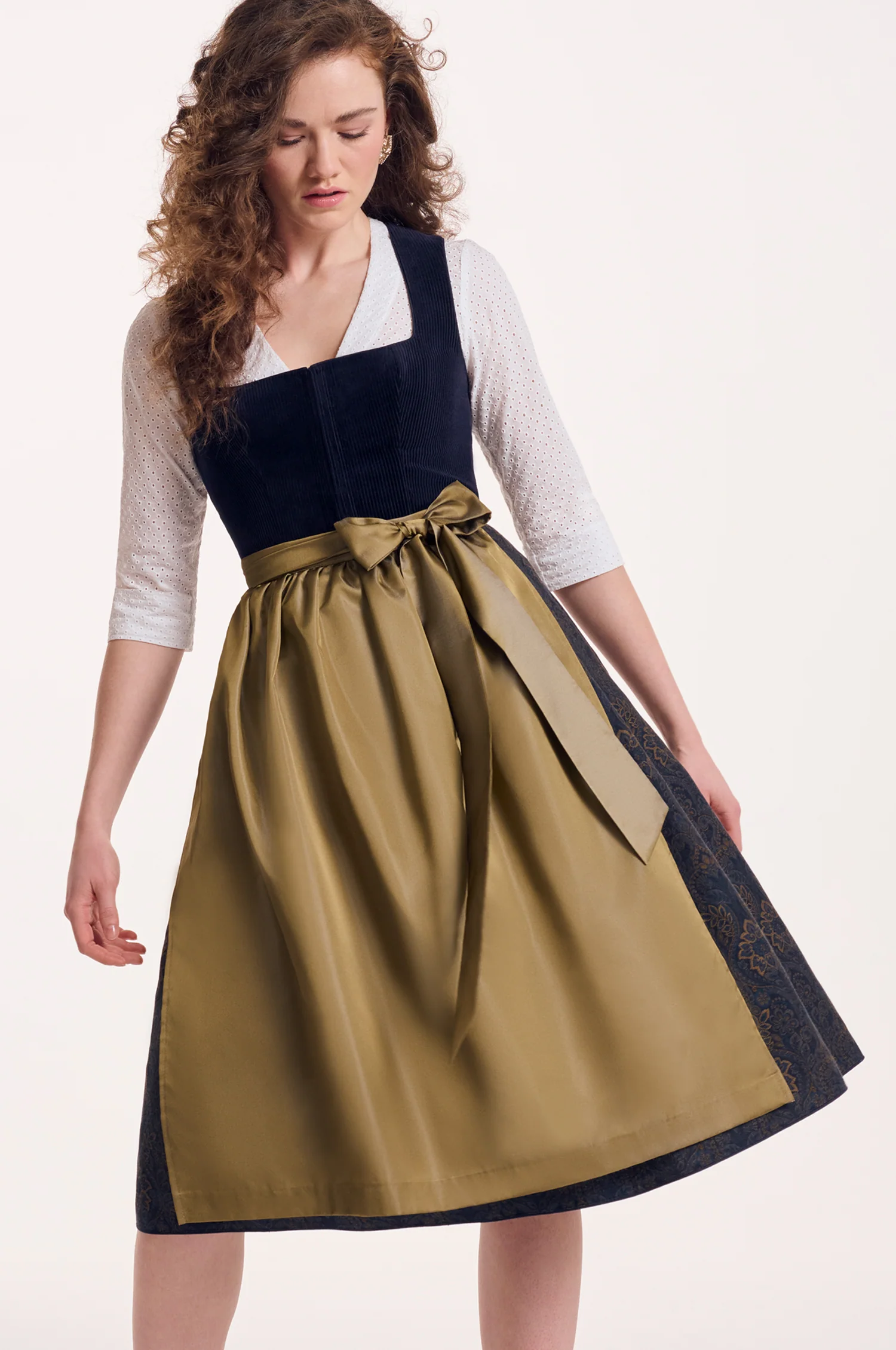 Dirndl Neda in Nachtblau - Image 6