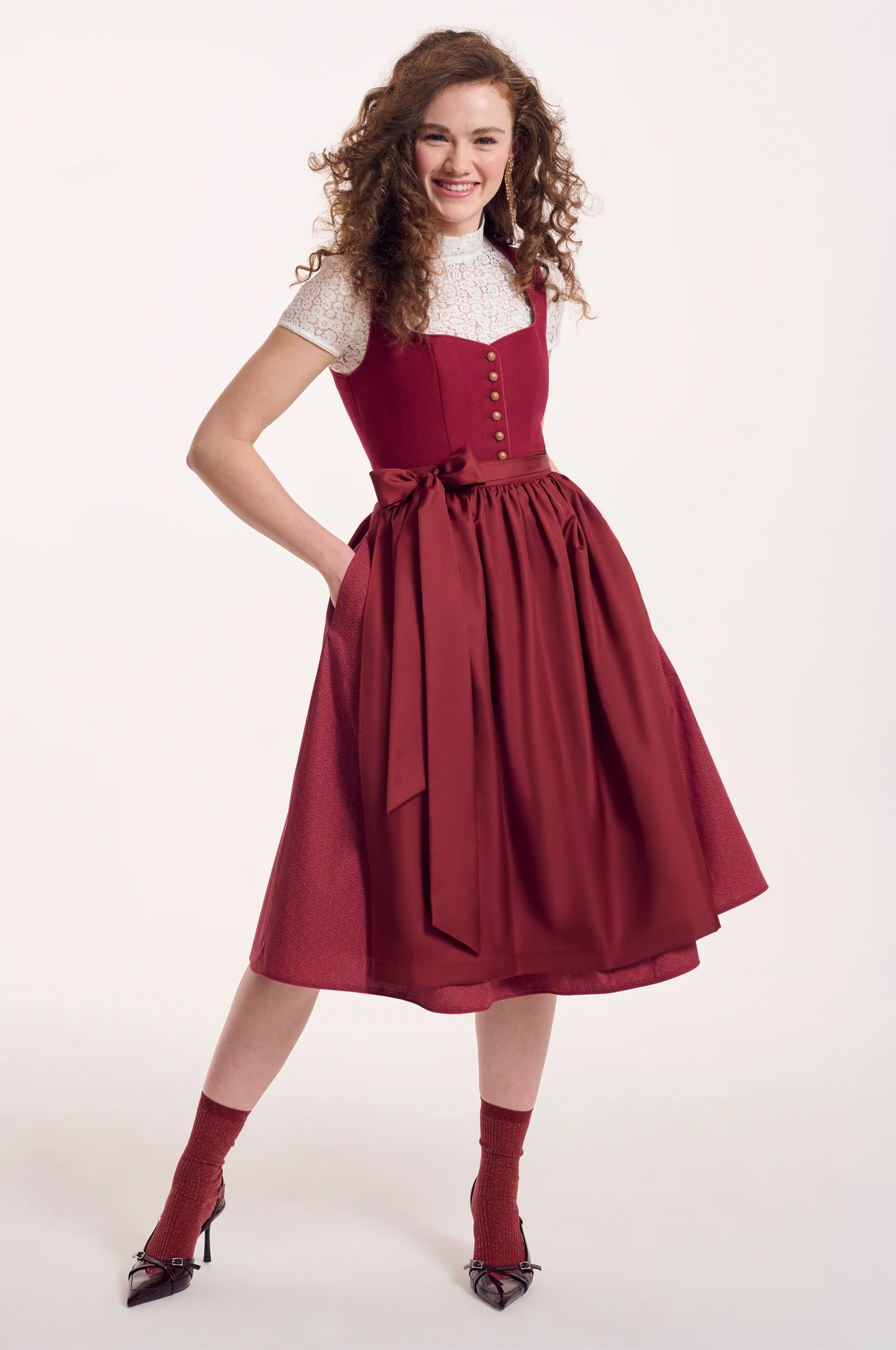 Dirndl Nora in Weinrot - Image 6