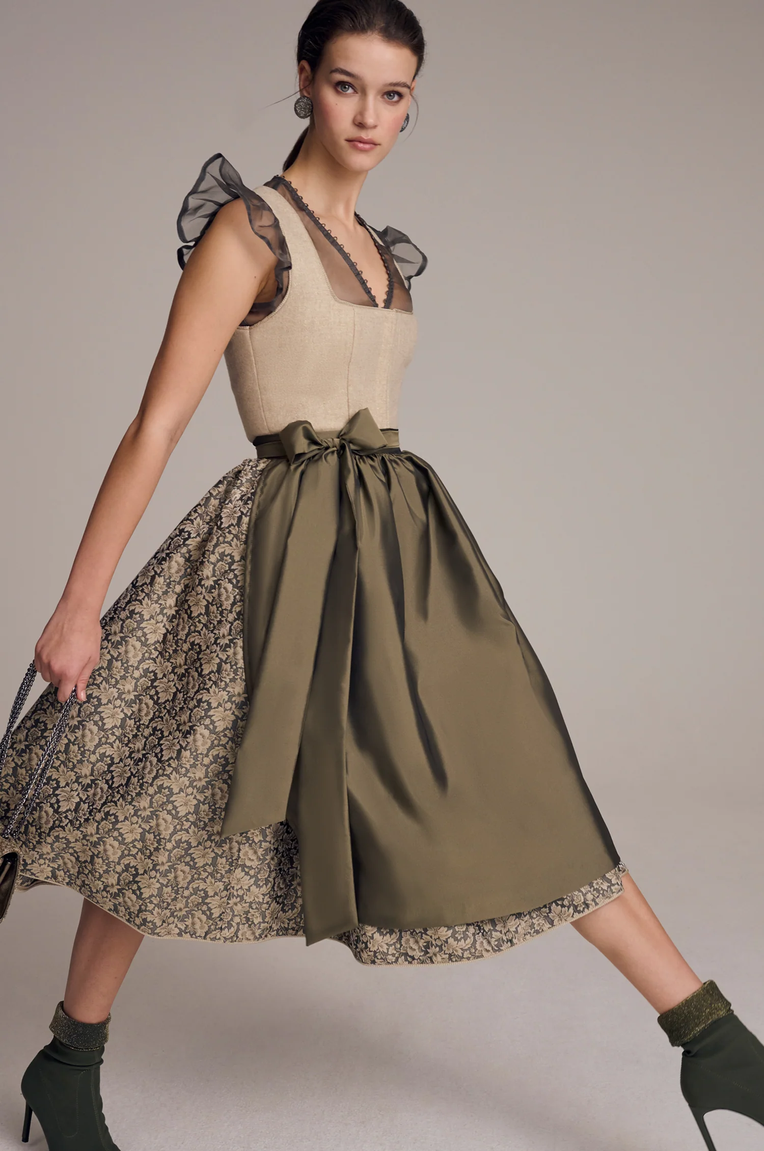 Dirndl Parma in Sand - Image 4