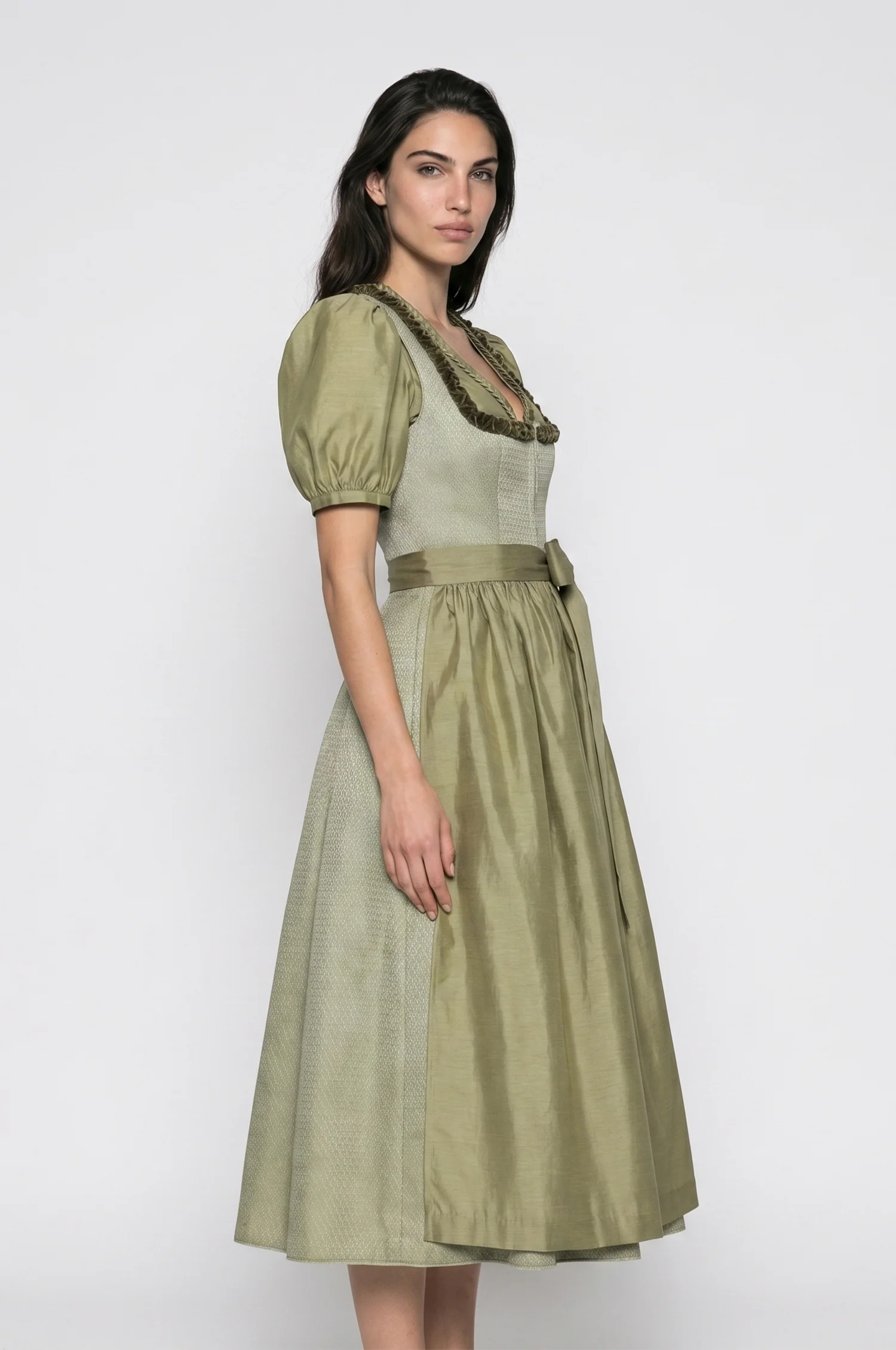Dirndl Salerno in Schilf - Image 2