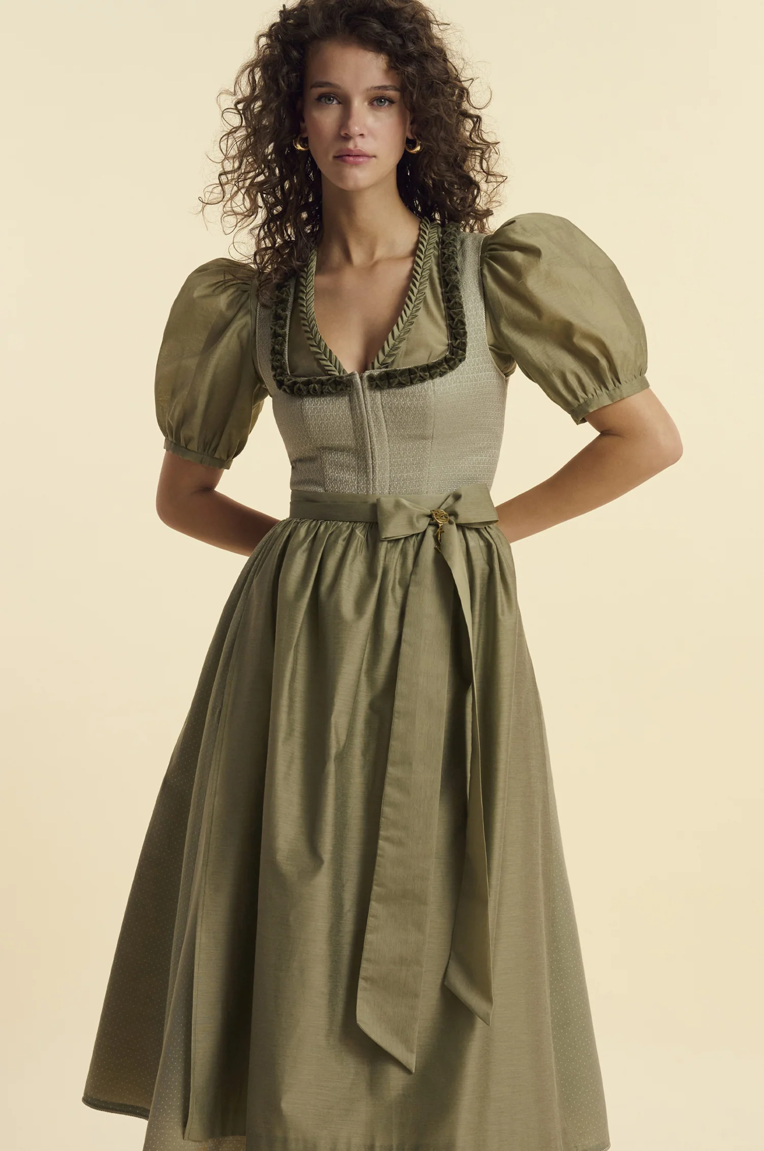 Dirndl Salerno in Schilf - Image 6
