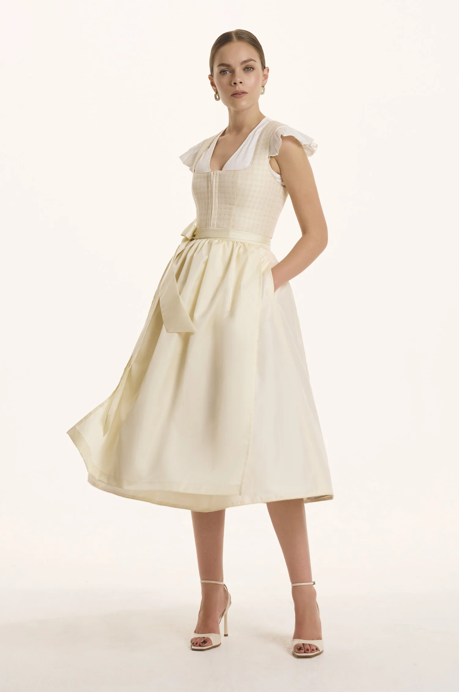 Dirndl Sophia in Ivory - Image 6