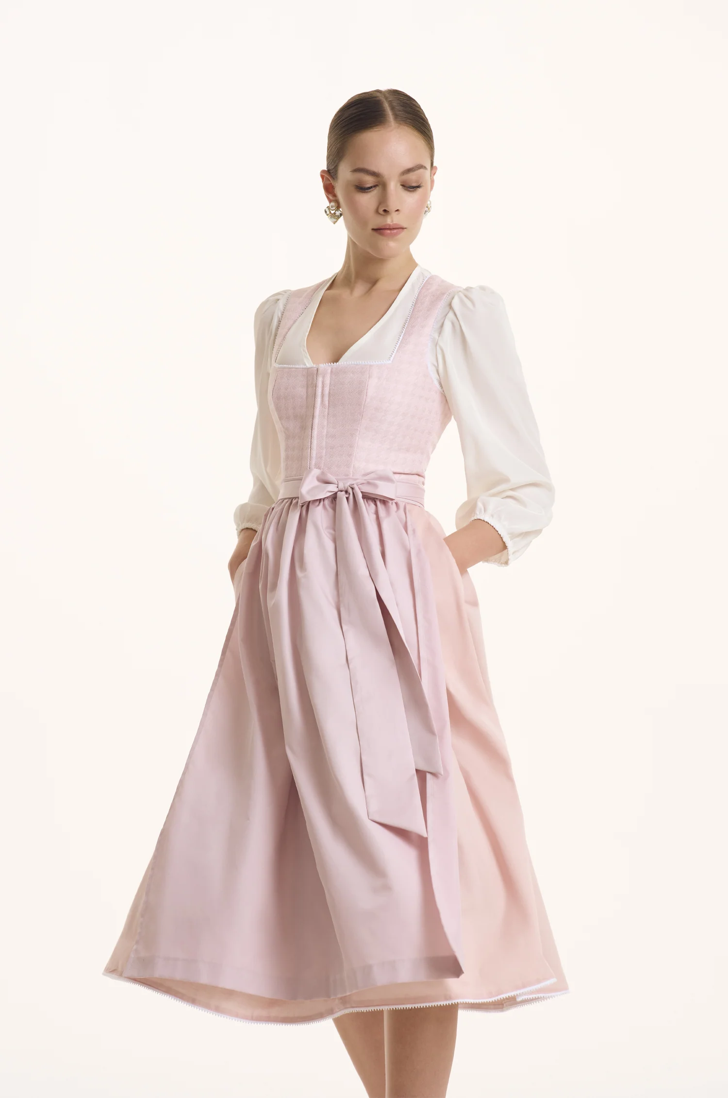 Dirndl Sophia in Rose - Image 5