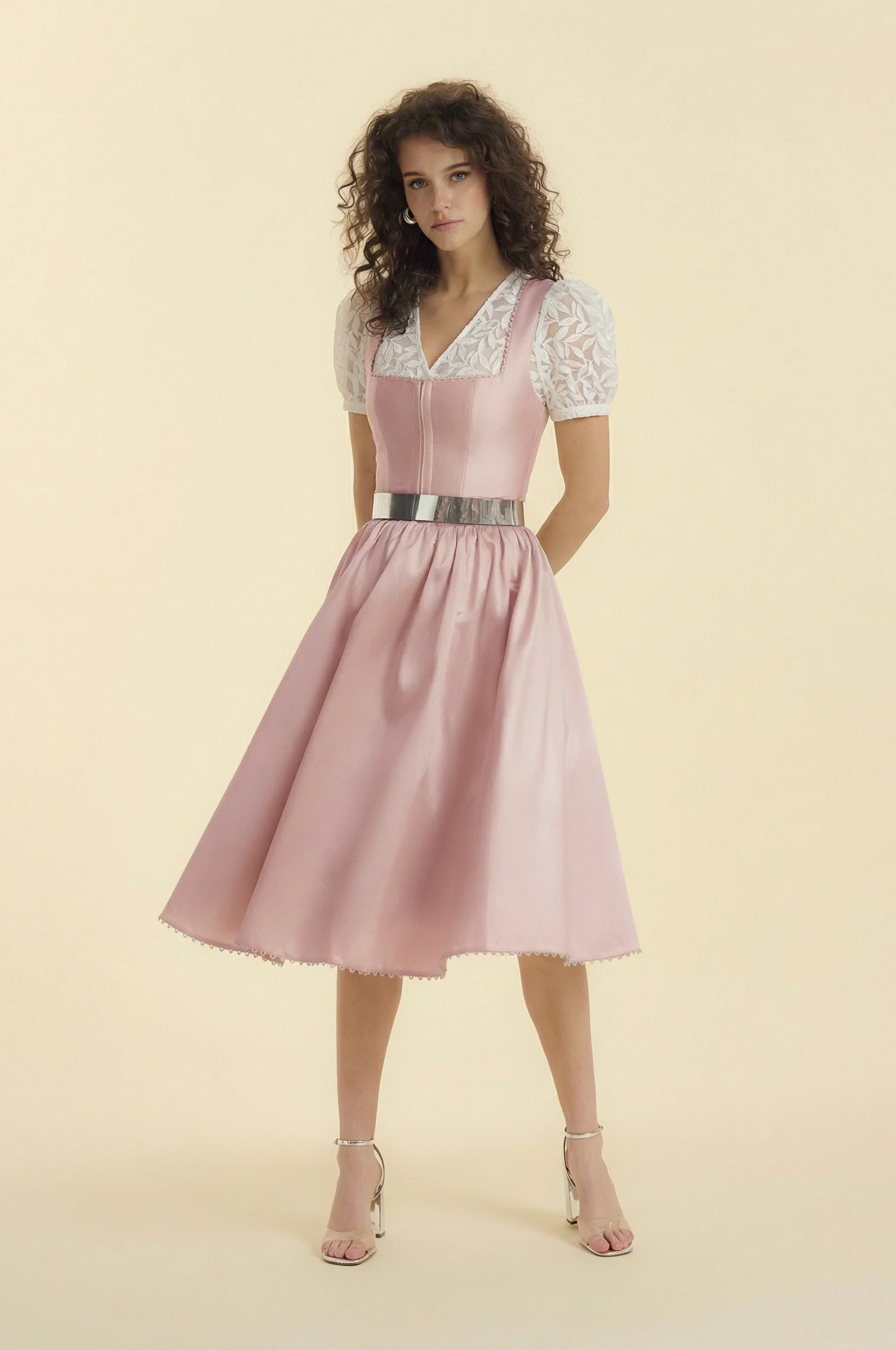 Dirndlbluse Anna in Weiß - Image 4