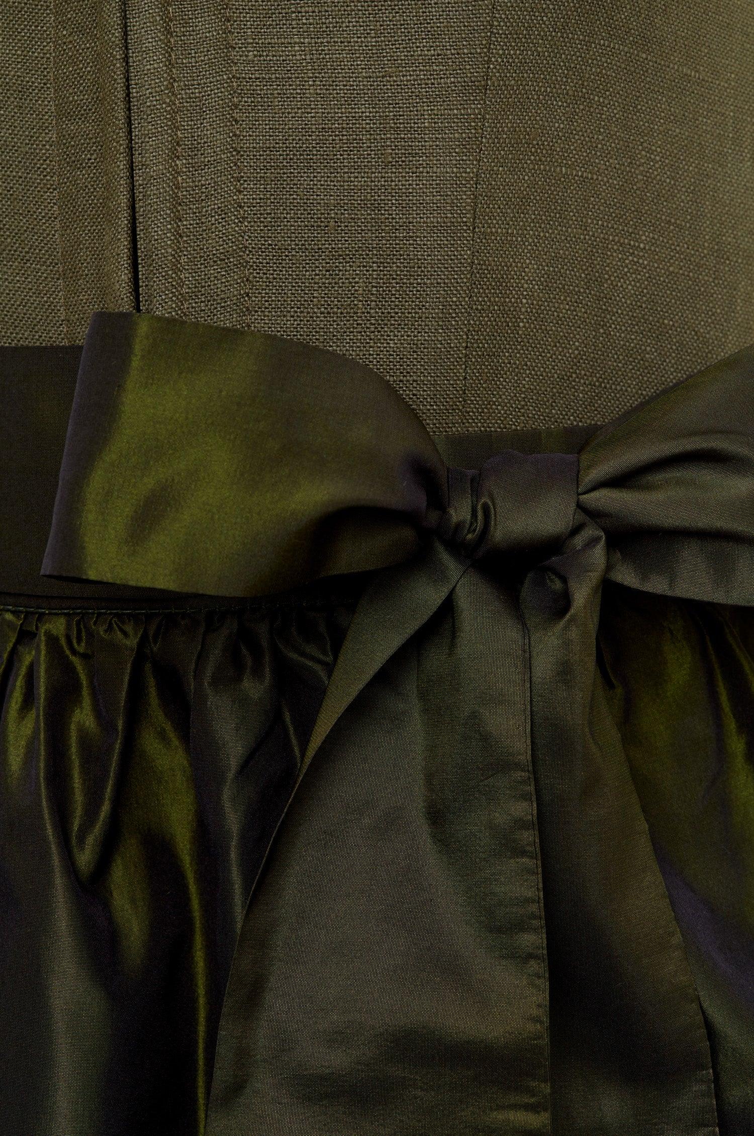 Jubiläumsdirndl in Olive - Image 3