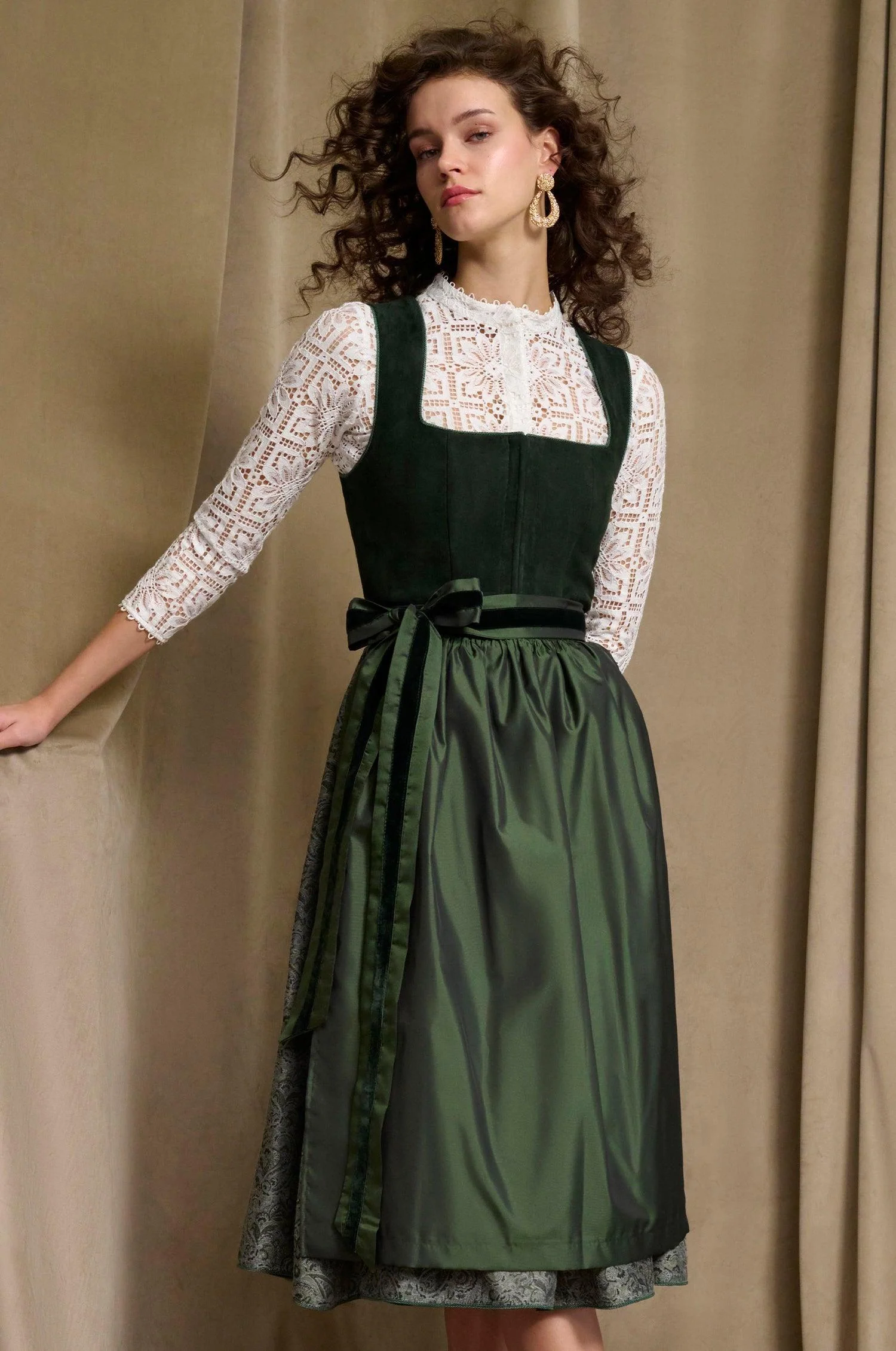 Lederdirndl Maliano in Forest - Image 5